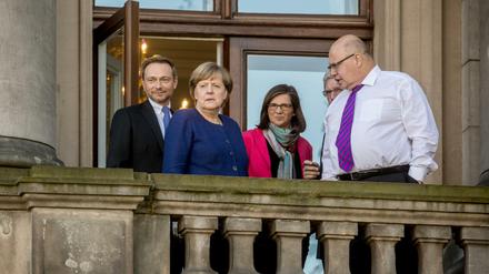 Bundeskanzlerin Angela Merkel (CDU), FDP-Chef Christian Lindner, Katrin Göring-Eckardt, Fraktionsvorsitzende der Grünen im Bundestag und Kanzleramtsminister Peter Altmaier (CDU). 