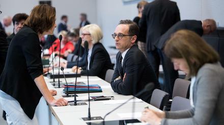 Fragen an den Chefdiplomaten: Außenminister Heiko Maas am Dienstag vor Beginn der Sitzung der SPD-Bundestagsfraktion.