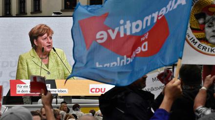 Gegenwind für die Kanzlerin: AfD-Anhänger und Merkel-Gegner im sächsischen Torgau