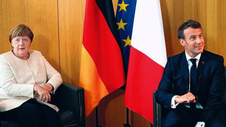 Zu Beginn des EU-Gipfels sind die Meinungsunterschiede zwischen Angela Merkel und Emmanuel Macron zu spüren. 