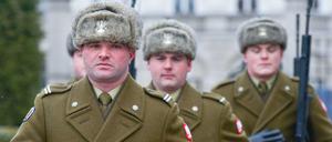 In der polnischen Armee wächst der Unmut über den radikalen Umbau.