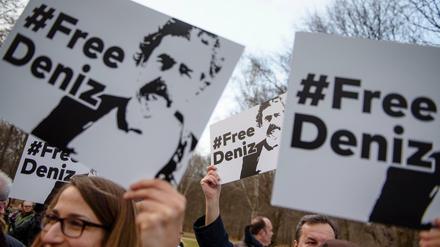 Aufruf zur Freiheit: Deniz Yücel ist einer der Journalisten, die in Haft sitzen 
