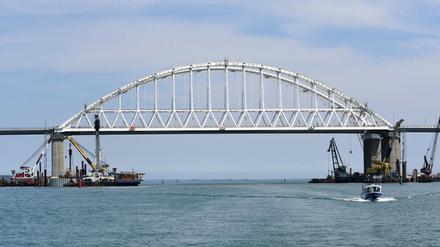 Die Brücke über die Straße von Kertsch führt zur von Russland annektierten Krim. 