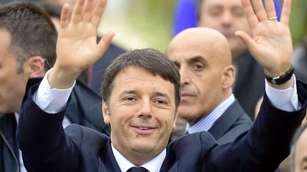 Regierungschef Matteo Renzi hatte mit Rücktritt gedroht, falls das Parlament dem neuen Gesetz nicht zugestimmt hätte. 