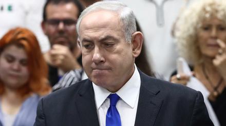 Benjamin Netanjahu, Ministerpräsident von Israel und Vorsitzender der Likud-Partei, muss sich neben einer möglichen Regierungsbildung auch einem Korruptionsprozess stellen. 