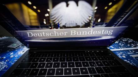  Symbolfoto zum Thema Hackerangriff auf den Bundestag 