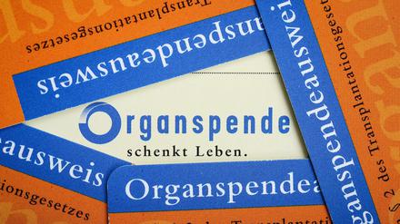 Organspendeausweise im Scheckkartenformat der Bundeszentrale für gesundheitliche Aufklärung (BZgA). 