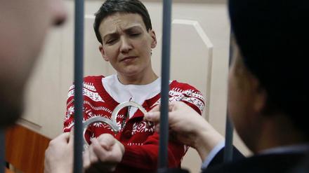 Nadeschda Sawtschenko vor Gericht: Hungerstreik als letztes Mittel. 