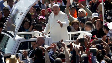 Papst Franziskus grüßte am Samstag die Menge in Mexiko-Stadt.