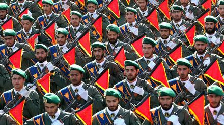 Die Revolutionsgarden sind im Iran nicht nur militärisch ein Machtfaktor, sondern auch politisch und wirtschaftlich.