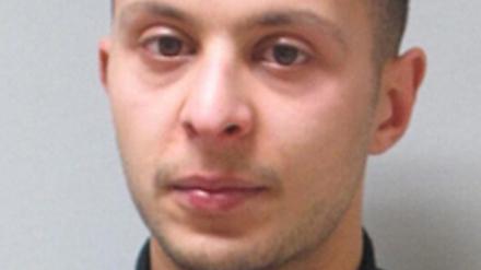 Der Terrorist Salah Abdeslam wird von Belgien nach Frankreich ausgeliefert. 