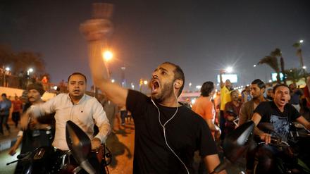 Wut der Verzweifelten. In einigen ägyptischen Städten protestierten die Menschen gegen die Führung.