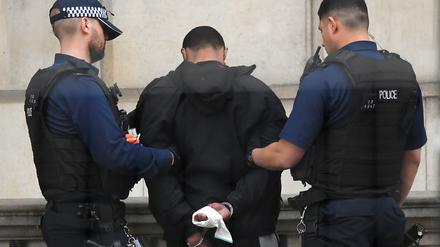 Ein Mann ist im Londoner Regierungsviertel festgenommen worden. 