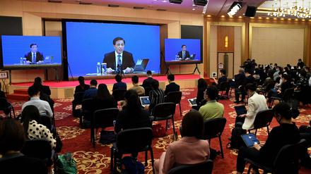 Zhang Yesui, Sprecher des Nationalen Volkskongresses, verkündete am Donnerstag das Gesetzesvorhaben für Hongkong. 