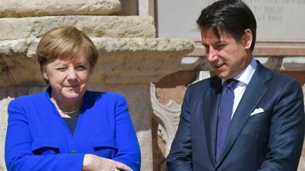Italiens Regierungschef Giuseppe Conte und die deutsche Kanzlerin Angela Merkel. 