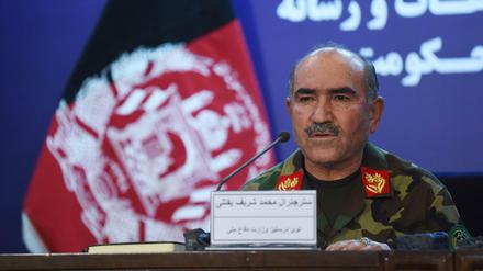 Der afghanische Armee-Chef Sharif Yaftali bei der Verkündung der Waffenruhe. 