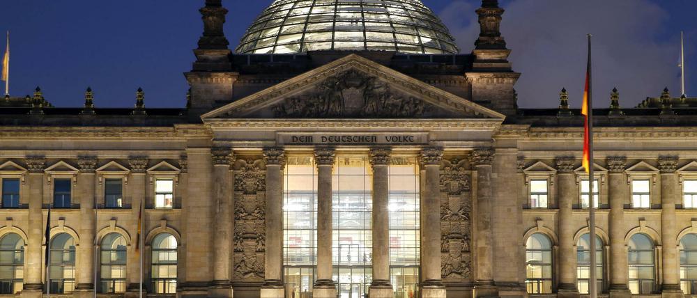 Das Bundestagsgebäude, ein Haus mit vielen Türen - jedenfalls für Lobbyisten.