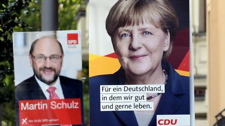 Wahlplakate für die Bundestagswahl am 24. September hängen in Berlin.