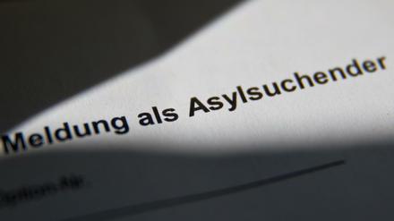 Die Zahl der Erstanträge auf Asyl in Deutschland ging 2018 laut einer OECD-Studie um 18,3 Prozent auf 162.000 Anträge zurück.