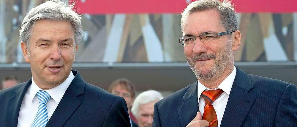 Jetzt kommen Rücktrittsforderungen aus der Union: Klaus Wowereit und Matthias Platzeck.