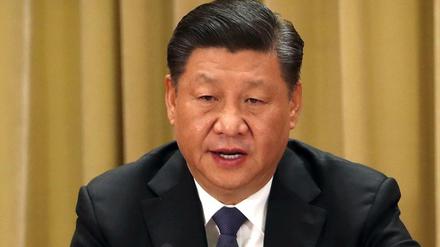 Der chinesische Präsident Xi Jinping spricht in der Großen Halle des Volkes. Xi Jinping will die «Wiedervereinigung» mit dem demokratischen Taiwan notfalls mit Gewalt erzwingen. 