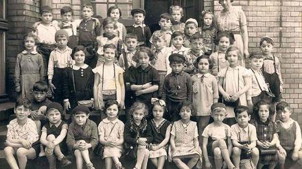 Jüdische Schicksale. Eine jüdische Schulklasse in Breslau, 1938.