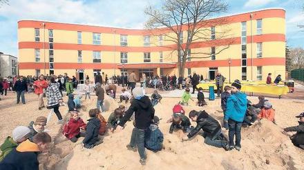 Neubau ohne Ecken und Kanten: Die evangelische Grundschule in Teltow Seehof.