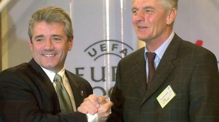 Keegan lobt den aktuellen Bundestrainer Löw und sein Team. Denn er kann sich noch an die dunklen Zeiten, damals 1999 mit Herrn Ribbeck, erinnern.