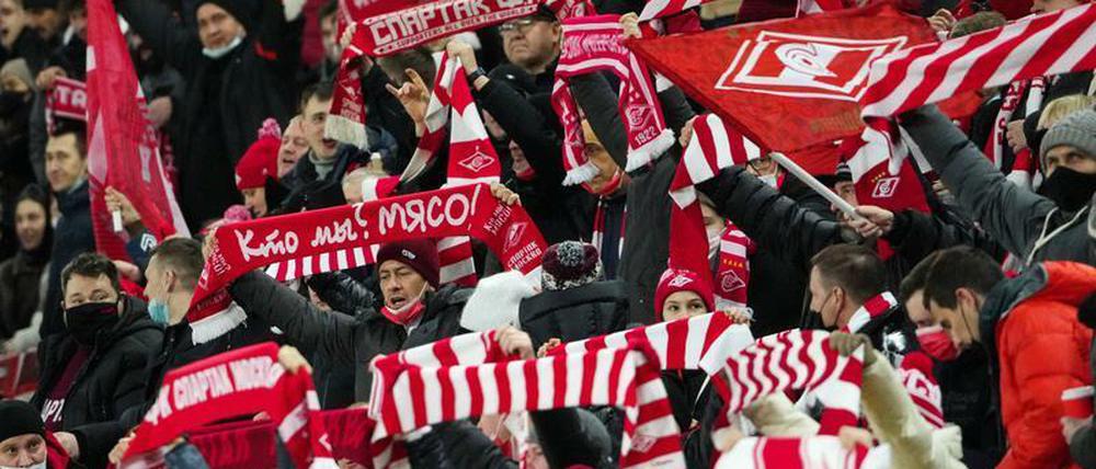 Nach den Sanktionen herrscht im russischen Fußball nicht nur Unverständnis, sondern auch Trotz und Protest.