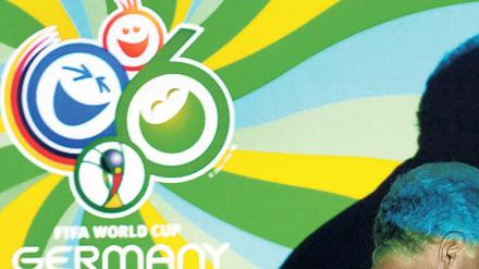 Der Schatten von Franz Beckenbauer auf dem Logo der Fußball-Weltmeisterschaft 2006 