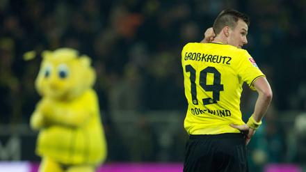Nicht zu fassen. Der Dortmunder Mittelfeldspieler Kevin Großkreutz am Ende eines trüben Arbeitstages seiner Borussia.