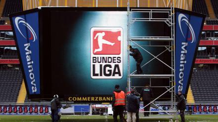 Einmal umbauen, bitte. Viele Klubs der Ersten und Zweiten Bundesliga ärgern die Fragen der Deutschen Fußball-Liga (DFL) zur 50+1-Regel.