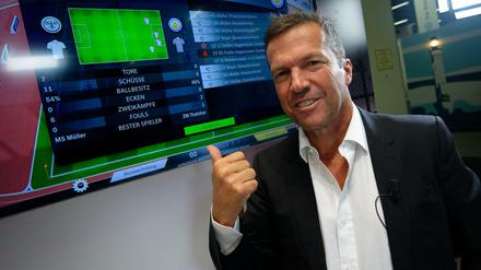 Lothar Matthäus, ehemaliger deutscher Fußballspieler, stellt auf der Gamescom das Spiel "Football, Tactics &amp; Glory" vor. Matthäus setzt sich für die Anerkennung von E-Sport durch Sportverbände ein.