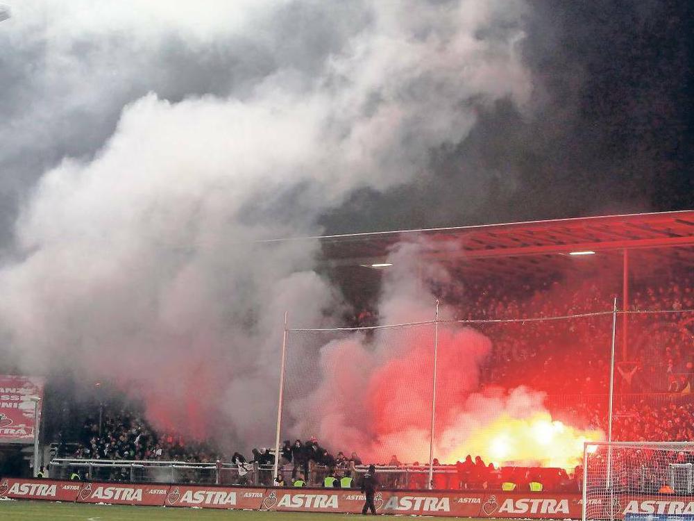 Fankultur: Ultras wollen Rauchbomben legalisieren - DFB