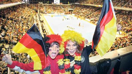 Hello again. Wie 2007 findet das WM-Auftaktspiel in Berlin statt.Foto: Breola/dpa