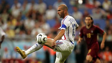 Der Fußballer Zinedine Zidane war Leichtigkeit, Kreativität, Magie.