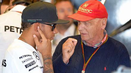 Niki Lauda (rechts) mit Lewis Hamilton.