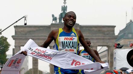 Mit Berlin verbandelt. Der 25 Jahre alte Kenianer Patrick Makau hat bisher alle seine Rennen Berlin gewonnen. 