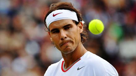 Aus in Runde Eins. Favorit Rafael nadal muss in Wimbledon frühzeitig die Koffer packen. 