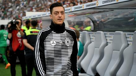 Beim Spiel gegen Saudi-Arabien. Mesut Özil war nur Zuschauer.
