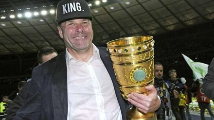 Dieter Hecking nach dem größten Erfolg seiner Karriere.
