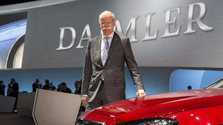 Wehrt sich. Daimler-Chef Dieter Zetsche weist den Vorwurf, der Hersteller manipuliere seine Motoren, scharf zurück. 