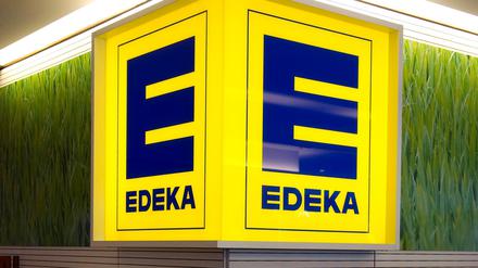 Edeka möchte die rund 451 Supermärkte von Tengelmann komplett übernehmen.