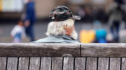 Immer älter: Schon heute beziehen Rentnerinnen und Rentner deutlich länger Rente als Menschen früher. 