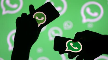WhatsApp ist populär, doch Datenschützer warnen vor der dienstlichen Nutzung. 