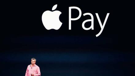 Apple Pay ermöglicht es iPhone-Nutzern, mit dem Smartphone zu zahlen. 