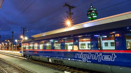 Nachtblau. Die Nightjet-Nachtzüge der ÖBB sollen künftig noch komfortabler unterwegs sein.