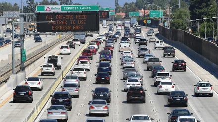 Auf den Straßen von Kalifornien sollen in einigen Jahren nur noch abgasfreie Autos unterwegs sein.