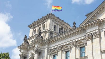 Das queere Gedenken hat Bundestagspräsidentin Bas angekündigt. 